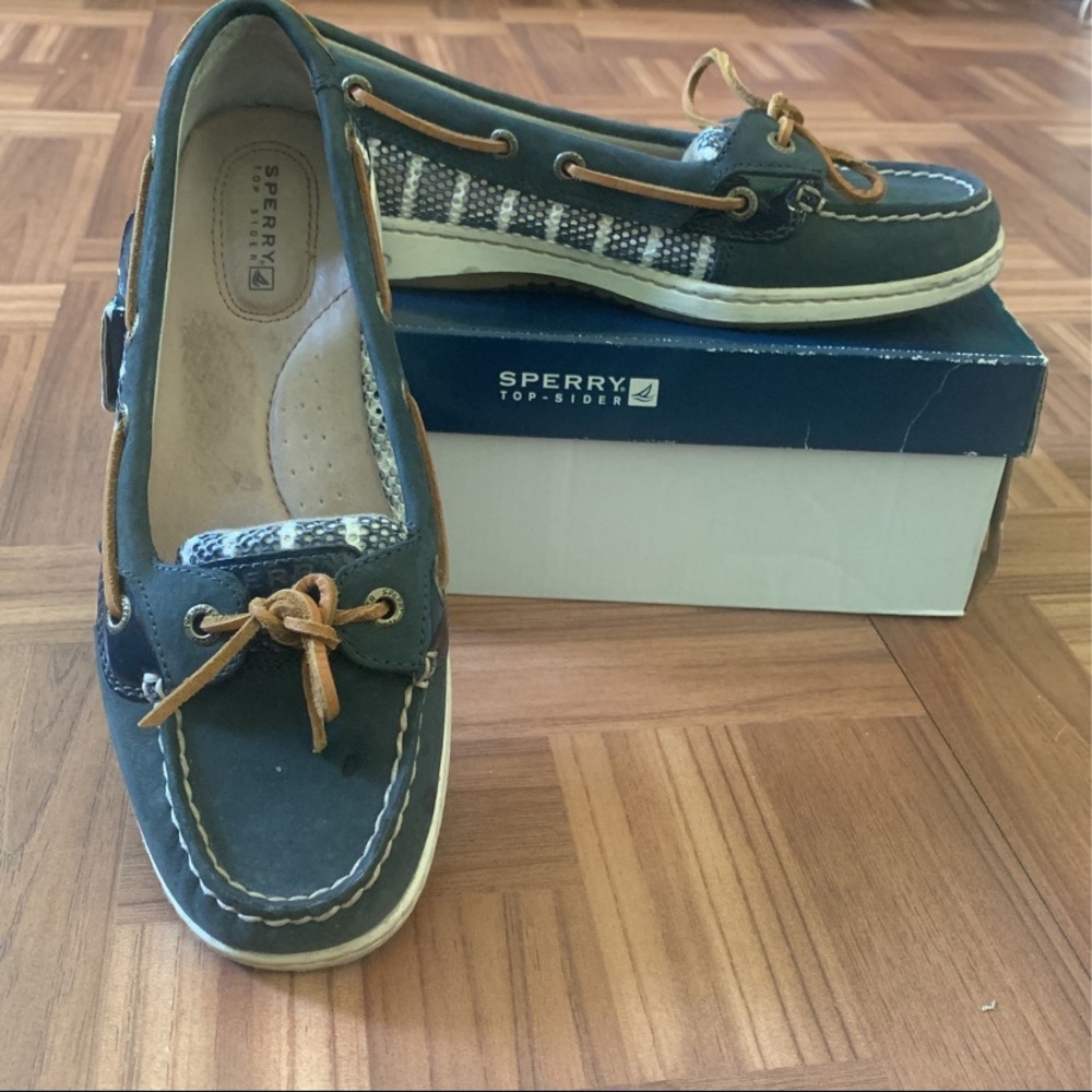Sperry’s blue boat shoes